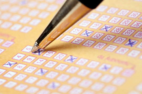 深入解析MarkSix特码合数双：探索彩票中奖的奥秘与品牌魅力